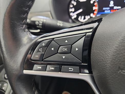 Used 2024 Nissan Altima 2.5 SV w/ SV Premium Package FWD image 12