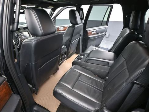 Used 2015 Lincoln Navigator 4WD image 34