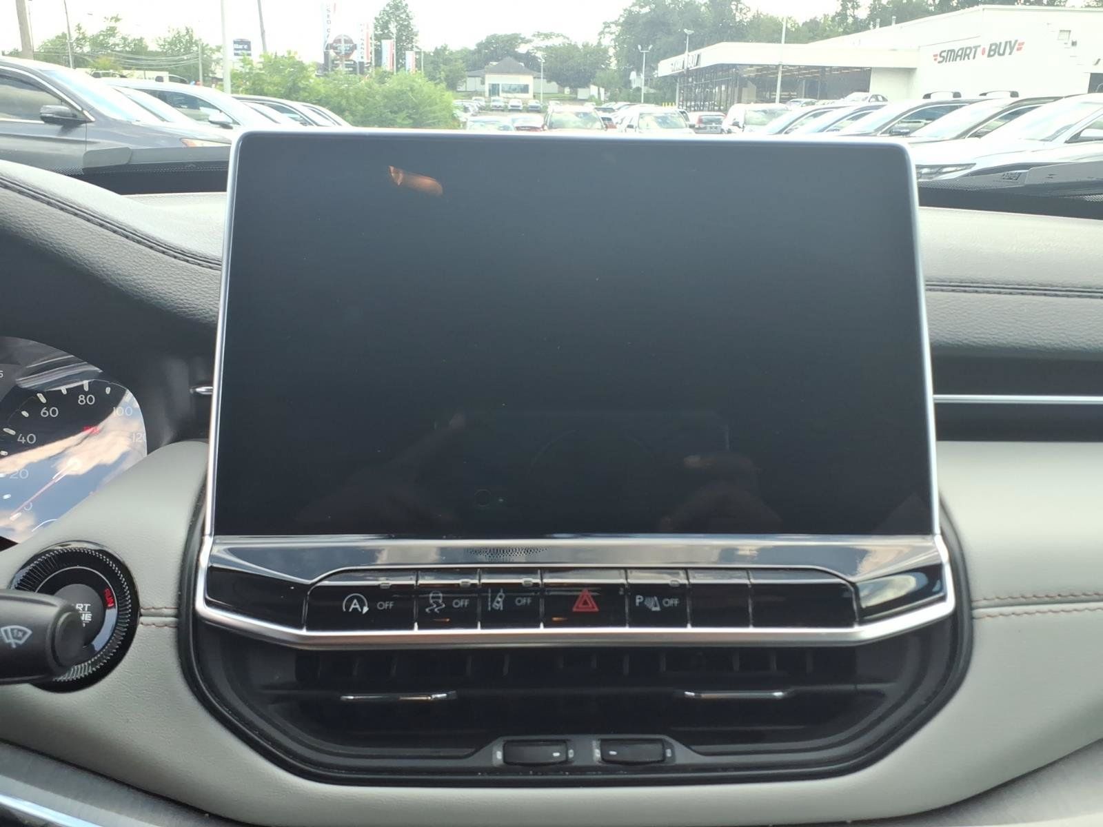 Used 2024 Jeep Compass Limited w/ Sun and Sound Group AWD/4WD image 25