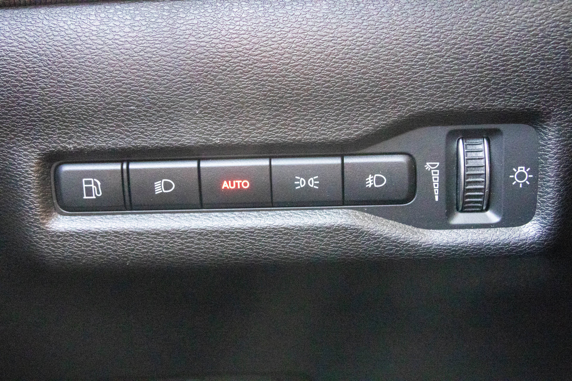 New 2026 Jeep Cherokee Laredo AWD/4WD image 28