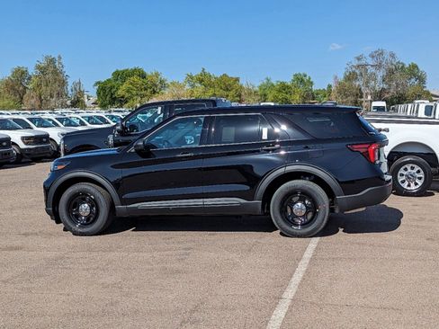 New 2024 Ford Explorer Base image 3