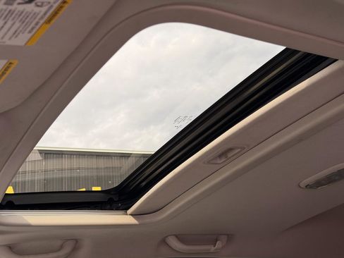 Used 2014 Jeep Compass Latitude w/ Sun/Sound Group image 16