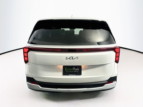 Used 2026 Kia Carnival FWD image 7