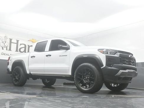 Used 2023 Chevrolet Colorado Trail Boss w/ LPO, Dark Essentials Package AWD/4WD image 2