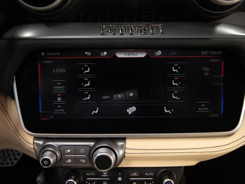 Used 2020 Ferrari Portofino image 34