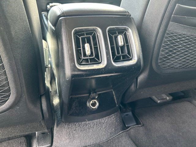 Used 2025 Kia Sorento LX FWD image 40