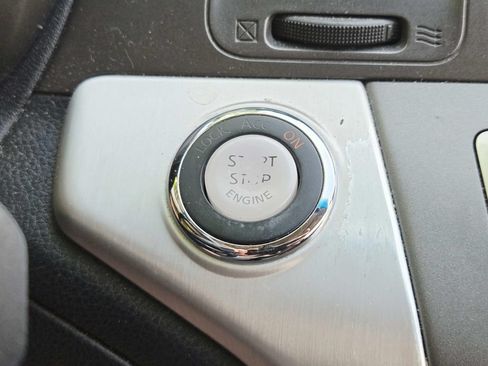 Used 2013 Nissan Murano S AWD/4WD image 25