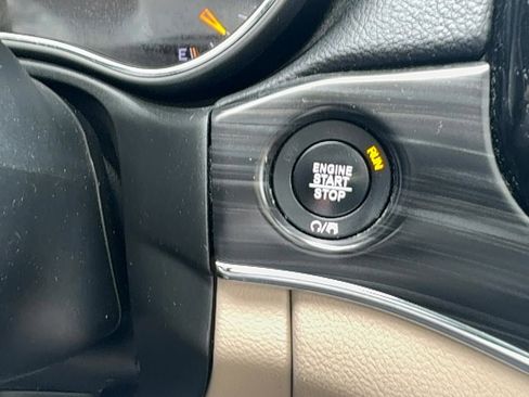 Used 2020 Jeep Grand Cherokee Limited w/ Luxury Group II image 33