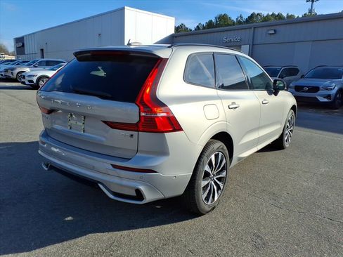 Certified 2025 Volvo XC60 B5 Plus image 3