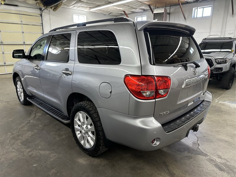 Used 2010 Toyota Sequoia Platinum AWD/4WD image 5