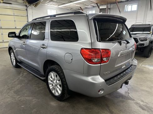 Used 2010 Toyota Sequoia Platinum AWD/4WD image 5