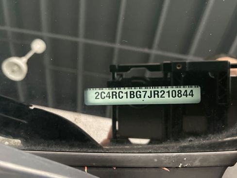Used 2018 Chrysler Pacifica Touring-L FWD image 16