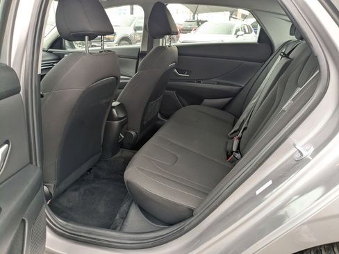 Used 2025 Hyundai Elantra SEL FWD image 24