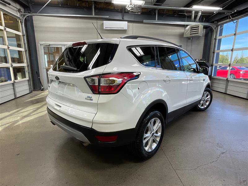 Used 2018 Ford Escape SE AWD/4WD image 5