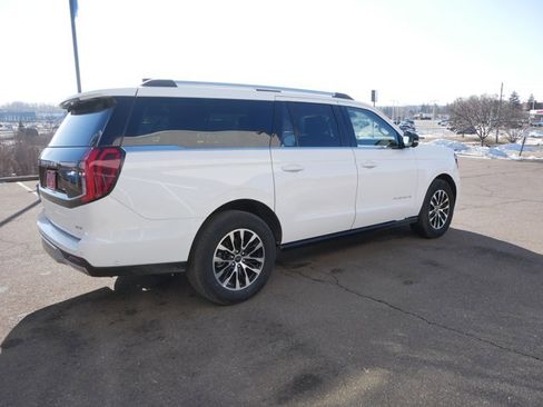 Certified 2025 Ford Expedition Max Platinum image 4