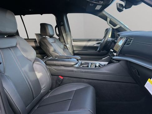 New 2026 Jeep Grand Wagoneer Limited w/ Convenience Group I image 20