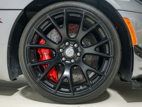 Used 2016 Dodge Viper ACR image 12