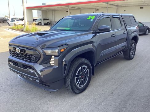 Certified 2024 Toyota Tacoma TRD Sport w/ TRD Sport Upgrade Package AWD/4WD image 33