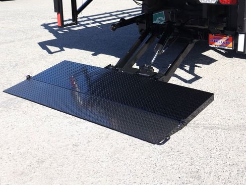 Used 2020 Ford F550 4x4 Regular Cab Super Duty image 10