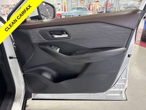 Used 2023 Nissan Rogue SV AWD/4WD image 41