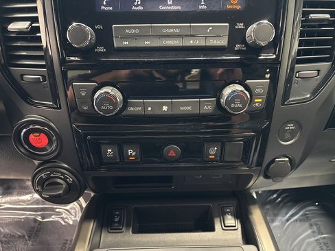 Used 2024 Nissan Titan SV w/ SV Bronze Edition Package image 20