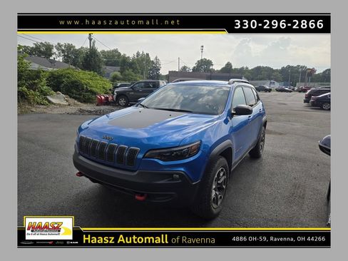 Used 2020 Jeep Cherokee Trailhawk w/ Technology Group AWD/4WD image 1