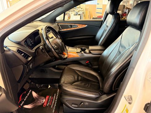 Used 2017 Lincoln MKX Select w/ Select Plus Package image 11