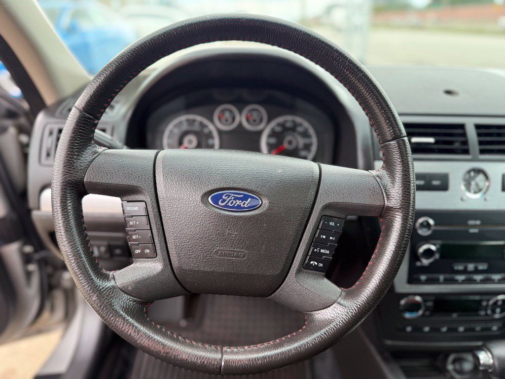Used 2009 Ford Fusion SEL FWD image 29
