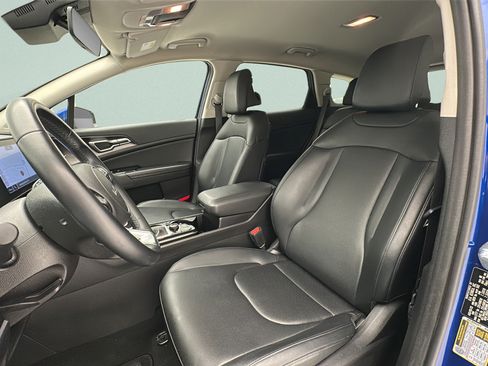 Used 2024 Kia Sportage EX AWD/4WD image 14