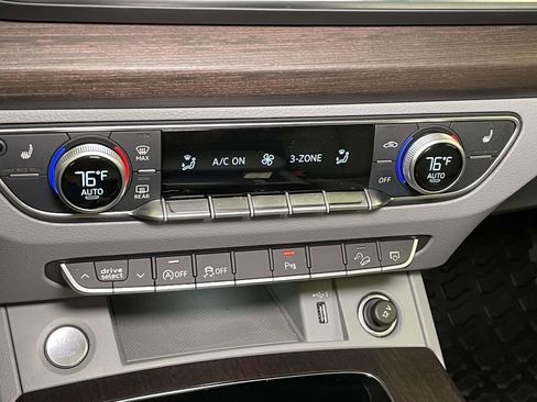 Certified 2022 Audi Q5 2.0T Premium w/ Convenience Package image 31