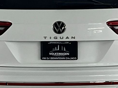 Certified 2024 Volkswagen Tiguan SEL R-Line image 34