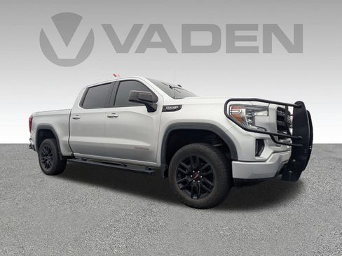 Used 2020 GMC Sierra 1500 Elevation w/ Elevation Convenience Package image 3
