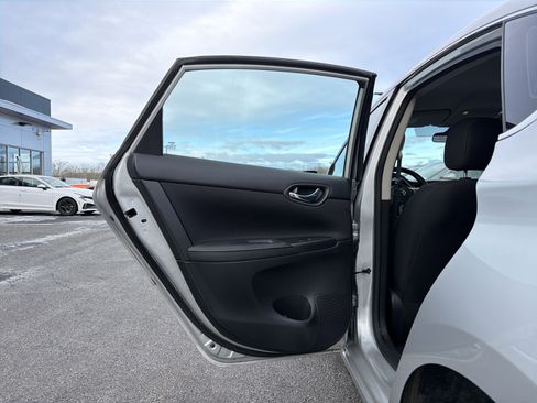 Used 2019 Nissan Sentra S image 25