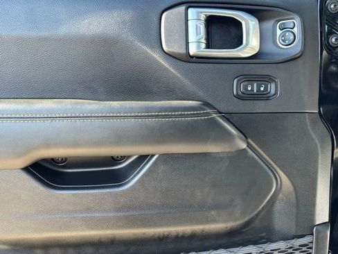 Used 2024 Jeep Wrangler Unlimited Sahara w/ Technology Group image 16