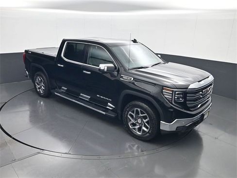 Certified 2022 GMC Sierra 1500 SLT w/ SLT Premium Plus Package image 15