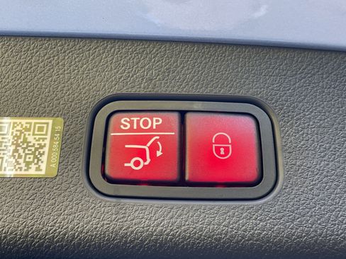 New 2026 Mercedes-Benz GLC 300 4MATIC image 12