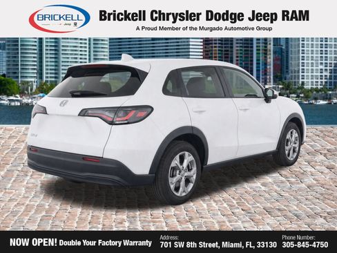Used 2023 Honda HR-V LX image 4