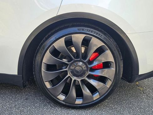 Used 2023 Tesla Model Y Performance AWD/4WD image 19