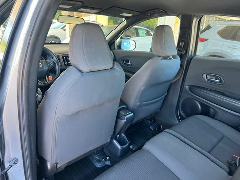 Used 2019 Honda HR-V Sport image 9
