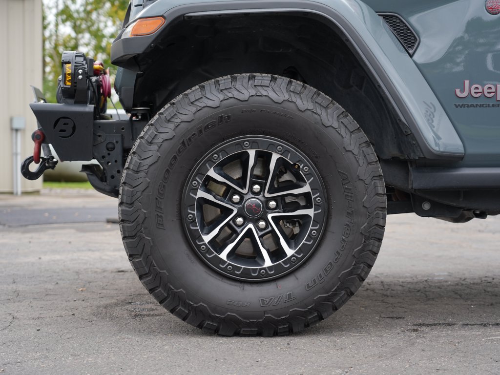 Used 2025 Jeep Wrangler Unlimited Rubicon AWD/4WD image 10