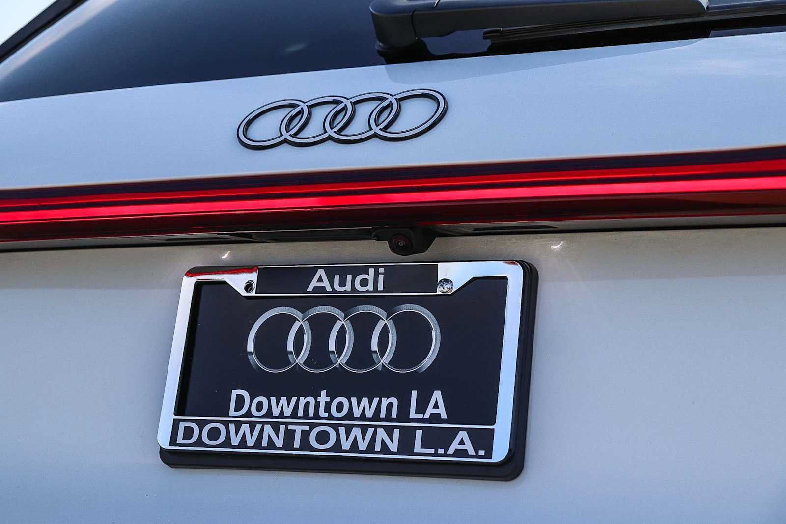 Used 2025 Audi Q5 Premium w/ Convenience Package AWD/4WD image 11