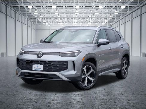 New 2026 Volkswagen Tiguan SE AWD/4WD image 1
