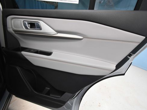 New 2026 Ford Explorer Active w/ Active Comfort Package image 22