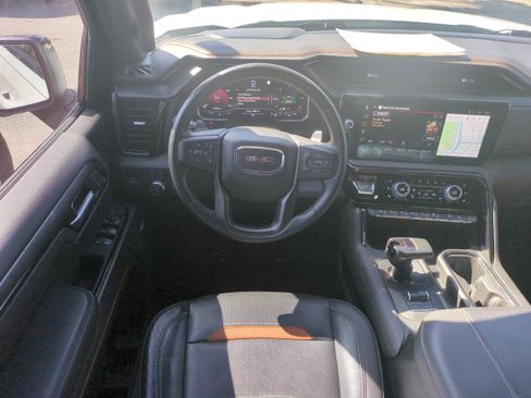 Used 2023 GMC Sierra 1500 AT4 image 16