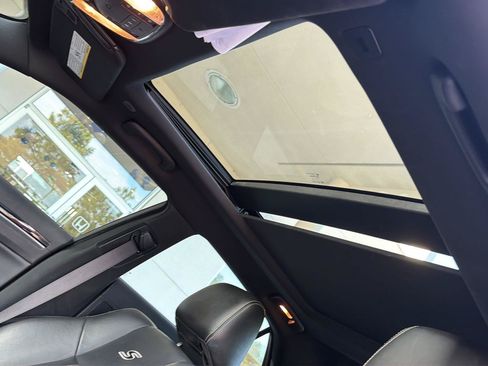Used 2022 Chrysler 300 S RWD image 33