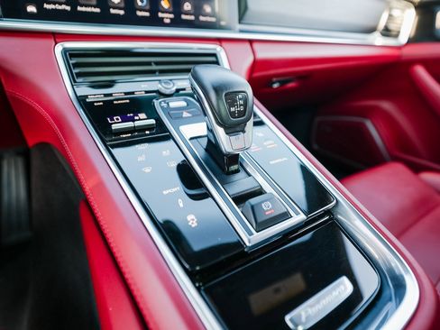 Certified 2023 Porsche Panamera Platinum Edition image 20