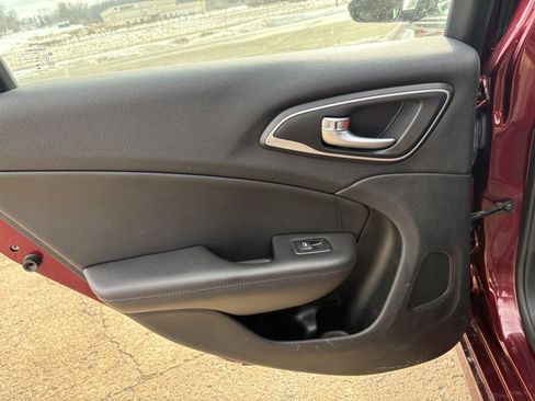 Used 2015 Chrysler 200 C w/ Navigation & Sound Group I image 16