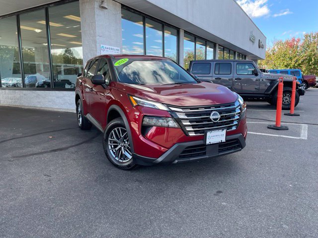 Used 2024 Nissan Rogue S AWD/4WD image 3