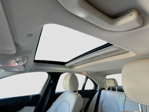 Used 2019 Mercedes-Benz C 300 Sedan image 21