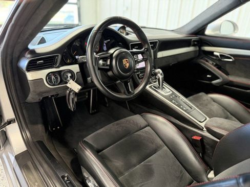 Used 2018 Porsche 911 GT3 RWD image 12
